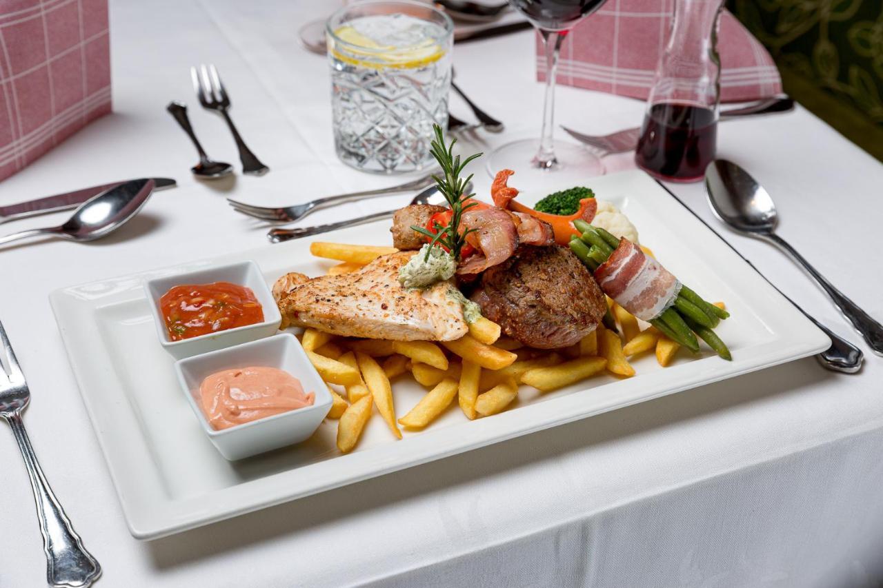 Restaurant Gaestehaus Wiesenheim Uderns Kültér fotó