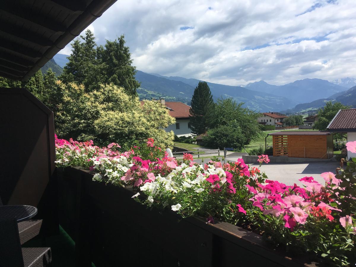 Restaurant Gaestehaus Wiesenheim Uderns Kültér fotó